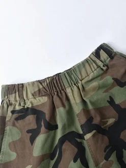 Loose-Fit Camouflage Print Short Pants