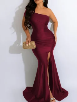 One-Shoulder Ruched Slit Mermaid Maxi Dress
