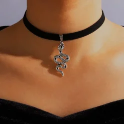 Snake Pendant Flannel Necklaces