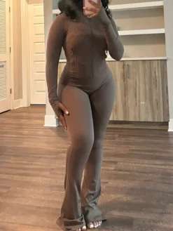 Two Pieces Sporty Fitted Flare Pants Set